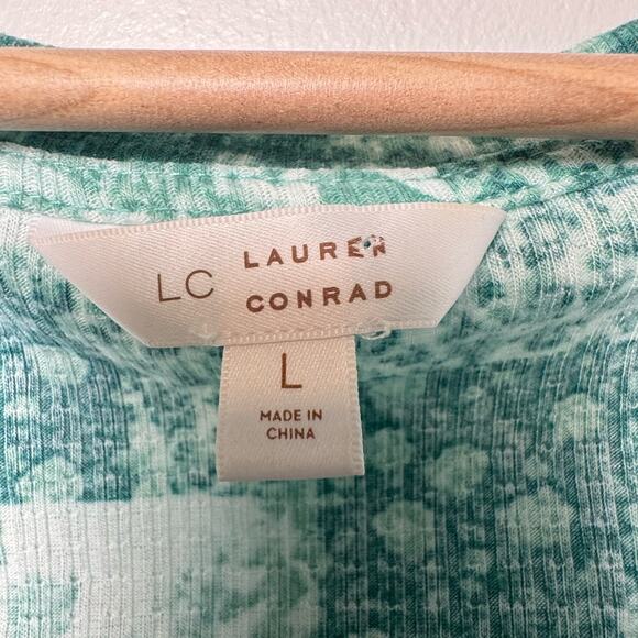 LC Lauren Conrad Green White Patchwork Print Bubble Sleeve Top Size Large - Picture 3 of 4